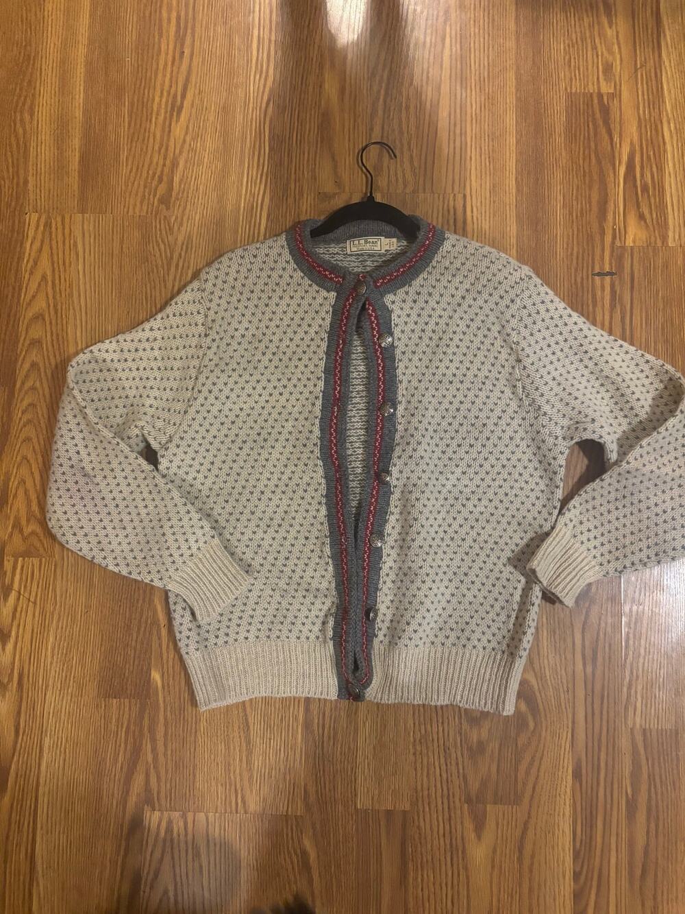 Vintage LL Bean Gray/ Red Wool Fall/ Winter Christmas Cardigan/ Swearer